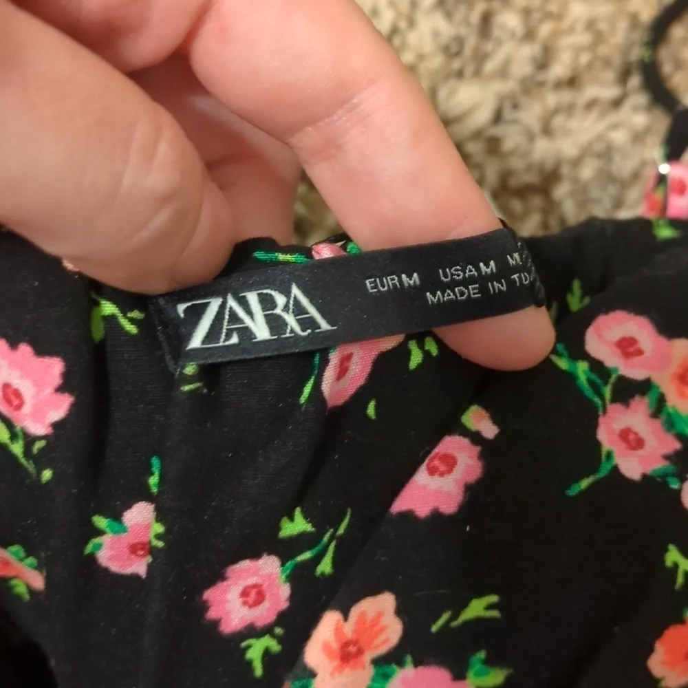 Zara black linen floral two piece sleeveless crop top midi skirt set with slit